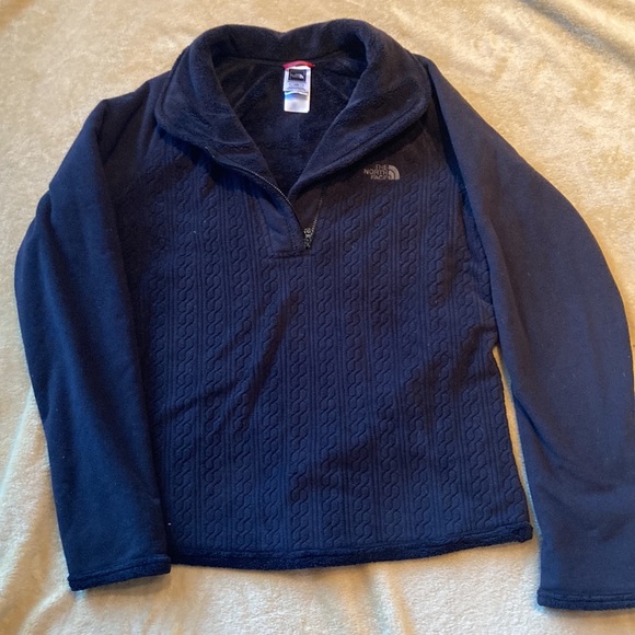 LAST CALL
North face half zip pull over - Picture 4 of 4